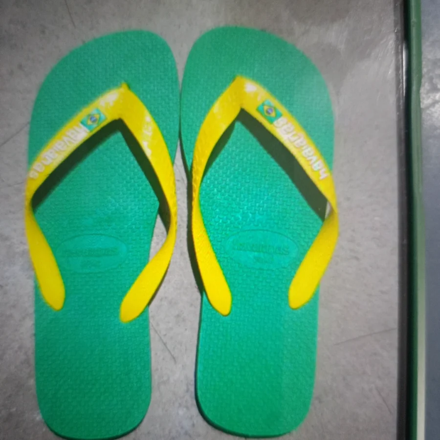 Sandália Amarelo e verde  12 unidades (Preço Por unidade )
