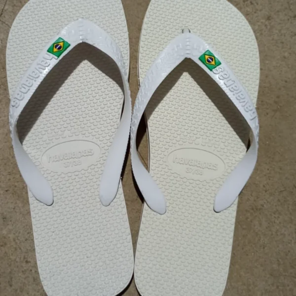Sandalia Branca do Brasil 12 Pares do 37 ao 44 (este  valor e de unidade)