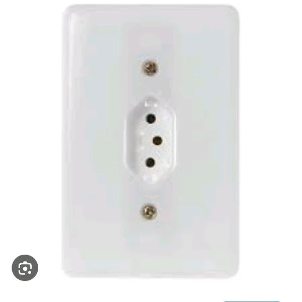 Tomada 2Polos +Terra (Pollar) 10A/250V